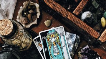 A diferena entre Baralho Cigano e Tarot