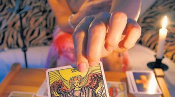 Como o Tarot do Amor pode me ajudar e direcionar minhas questes amorosas?