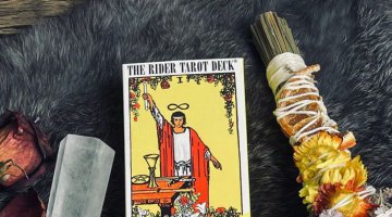 Desvende Sua Essncia com o Tarot, Guiada por uma Experincia de Mais de 20 Anos!